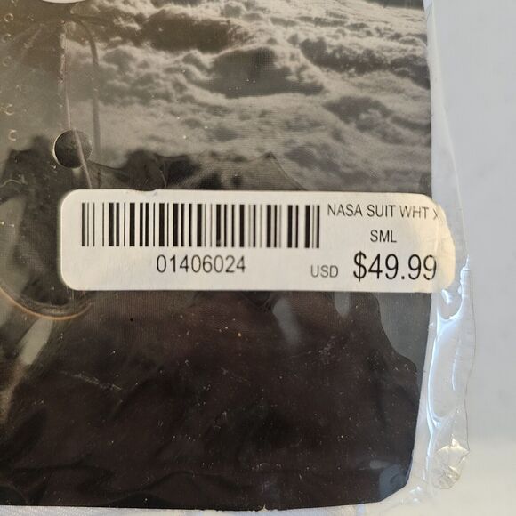 Spirit White Astronaut Costume - Picture 3 of 7